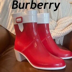 Authentic Vintage Burberry rain boots Size 9